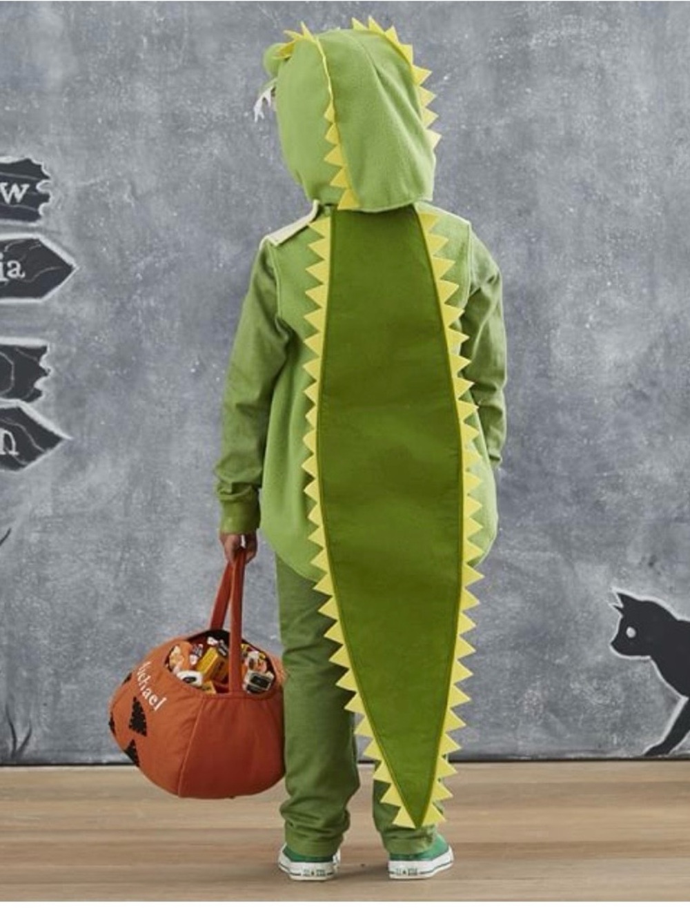 Pottery Barn Kids Green Crocodile Hooded Costume with Cream Belly - Picture 2 of 10